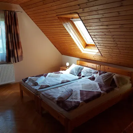 Apartment Aranykagylo Nyaralohaz Badacsonytomaj
