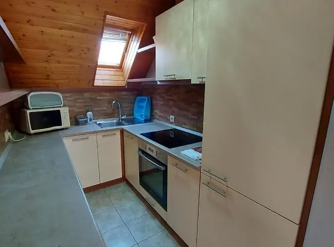 Aranykagylo Nyaralohaz *