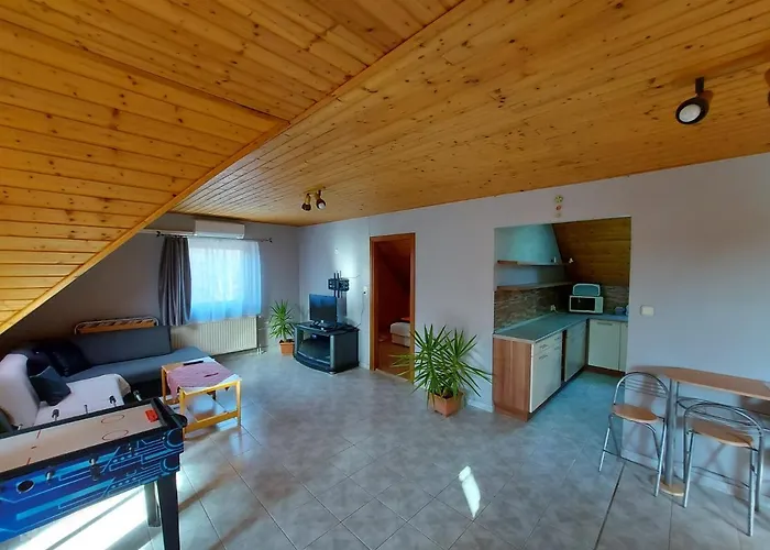 Aranykagylo Nyaralohaz * Badacsonytomaj