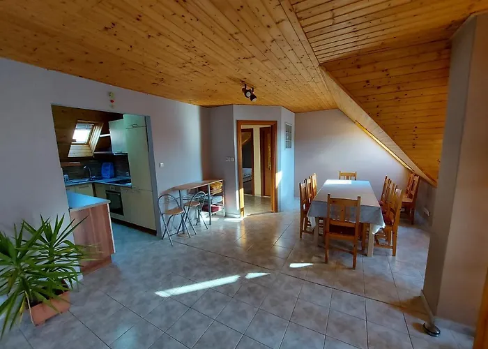 Aranykagylo Nyaralohaz *