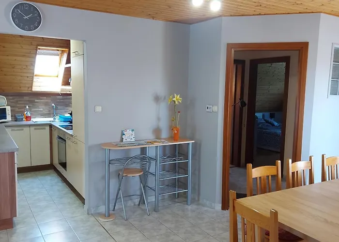 Apartment Aranykagylo Nyaralohaz Badacsonytomaj