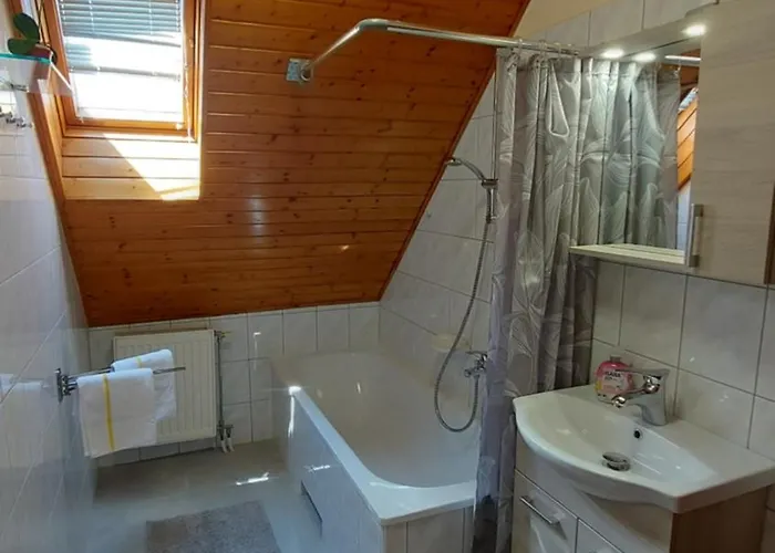 Aranykagylo Nyaralohaz בדקסוניטומאי